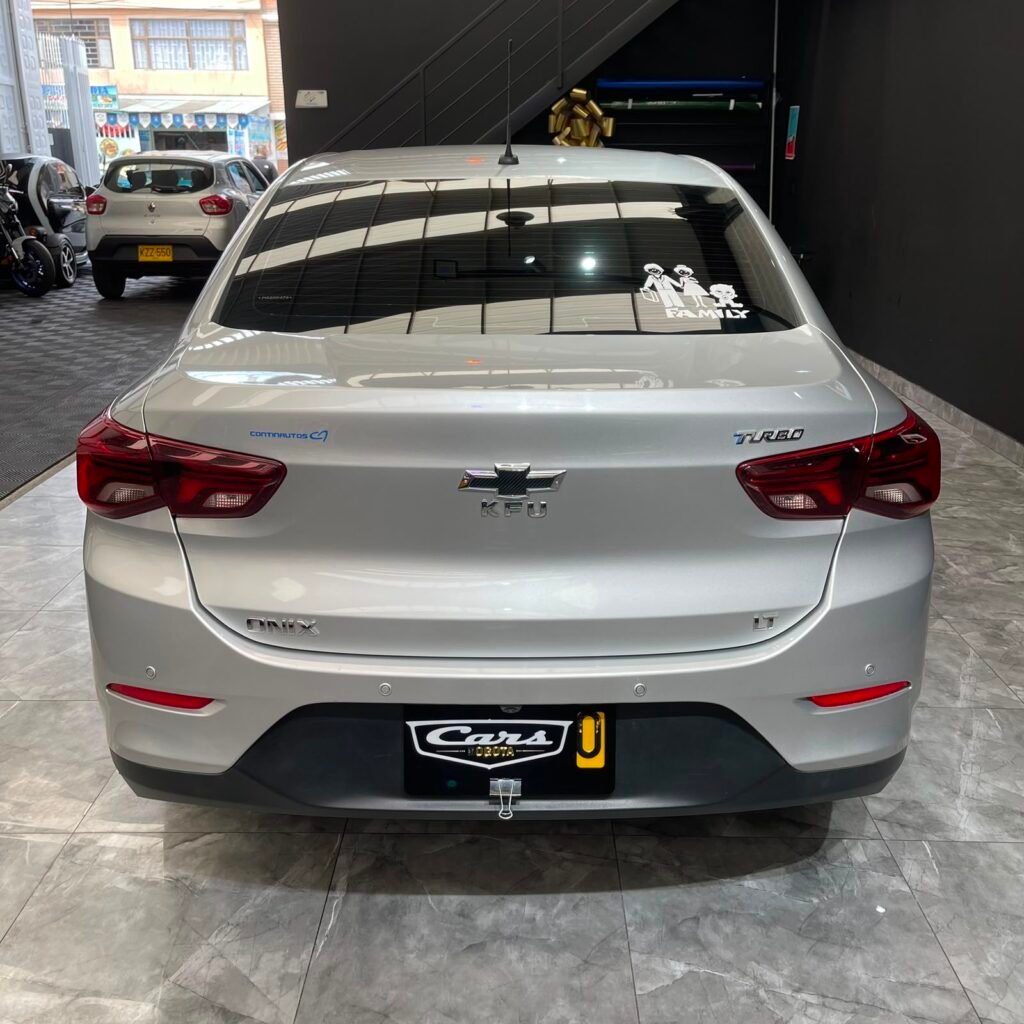 Chevrolet Chevrolet Onix LT Turbo – 2023 — Cars Bogotá