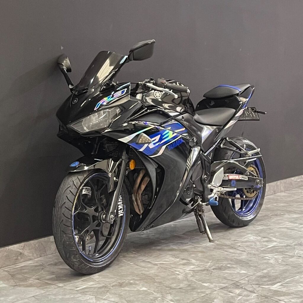 YAMAHA YZF-R3 – 2015