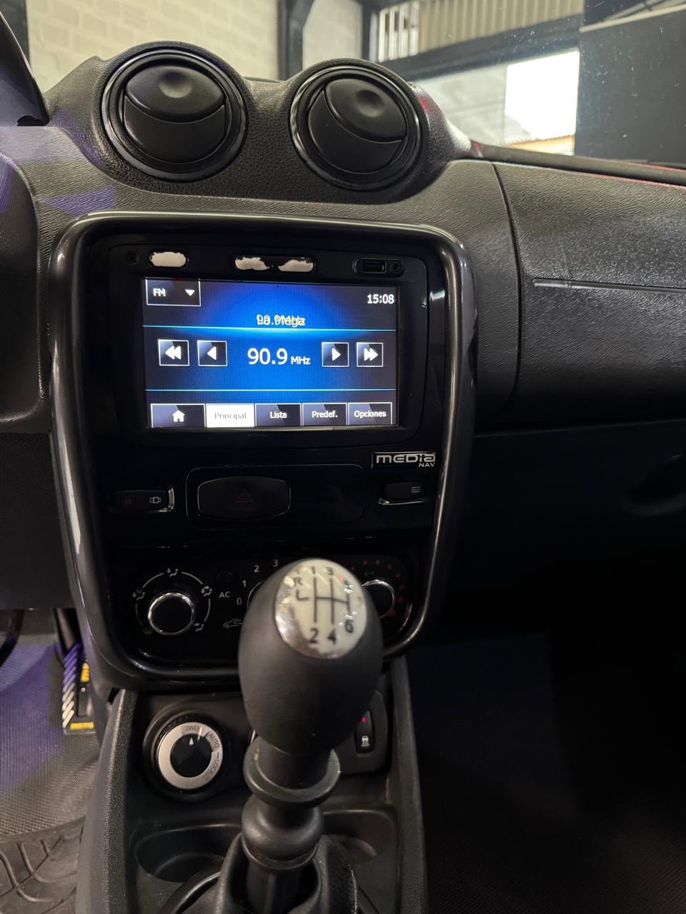 RENAULT DUSTER DYNAMIQUE 4×4 2015