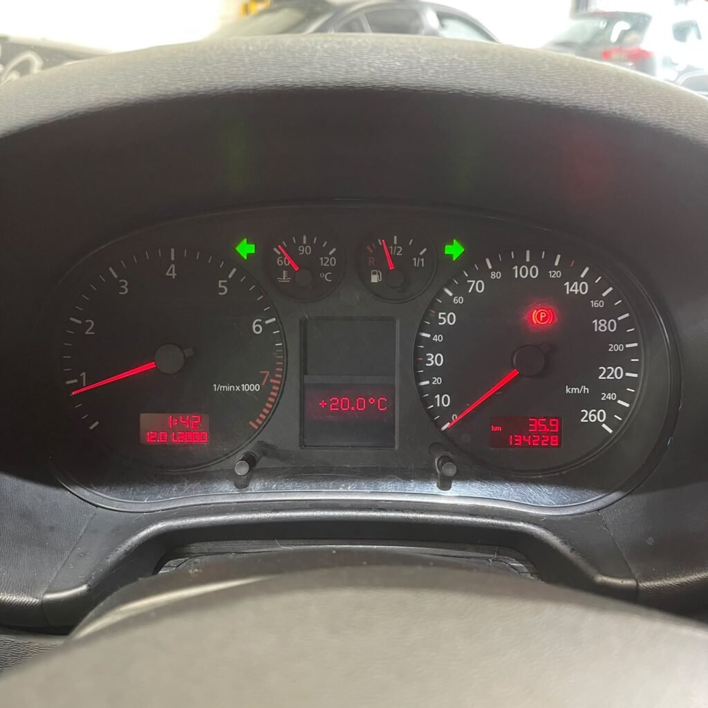 Audi AUDI A3 1.6 MANUAL – 2004 — Cars Bogotá