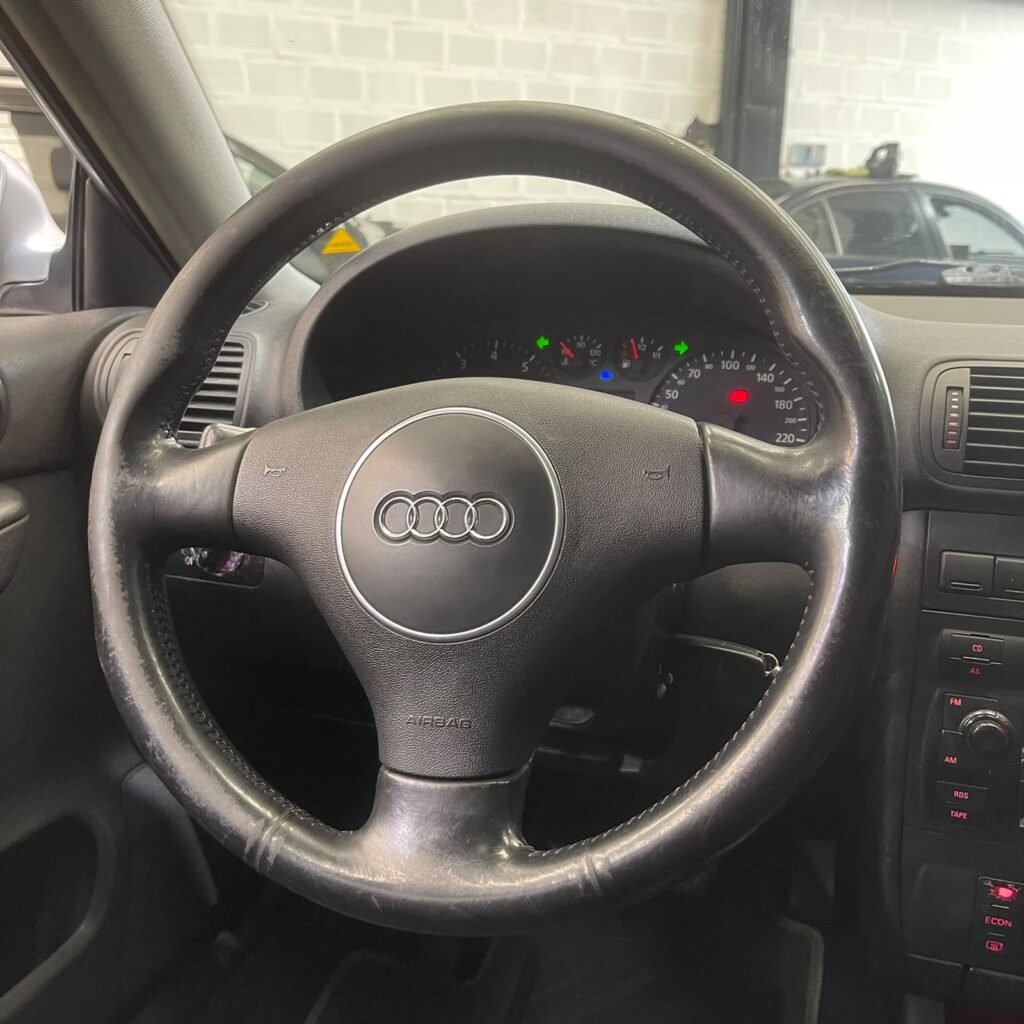 Audi AUDI A3 1.6 MANUAL – 2004 — Cars Bogotá