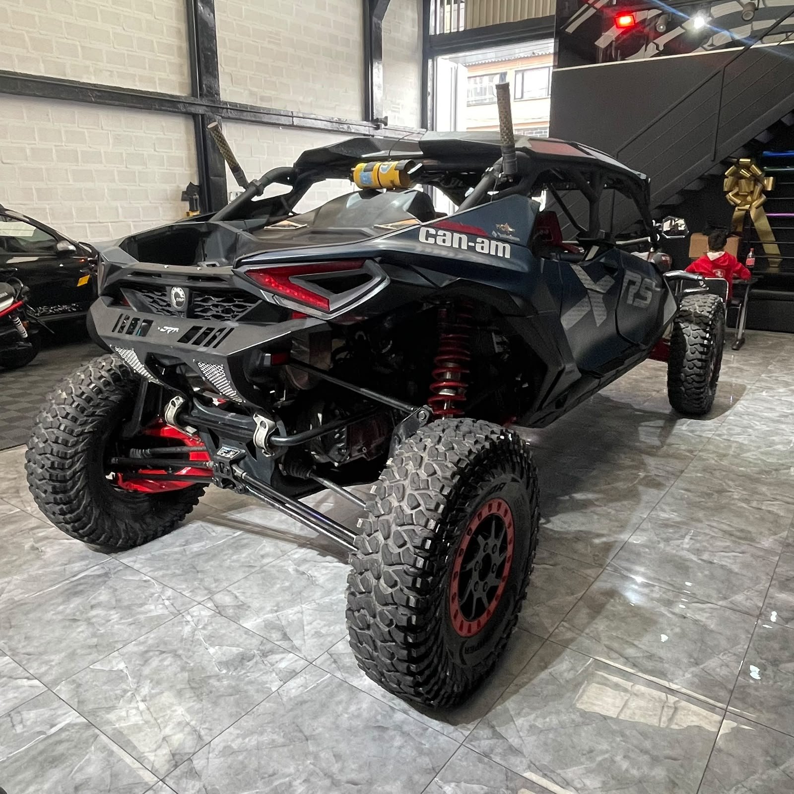 CAN-AM MAVERICK R 2025