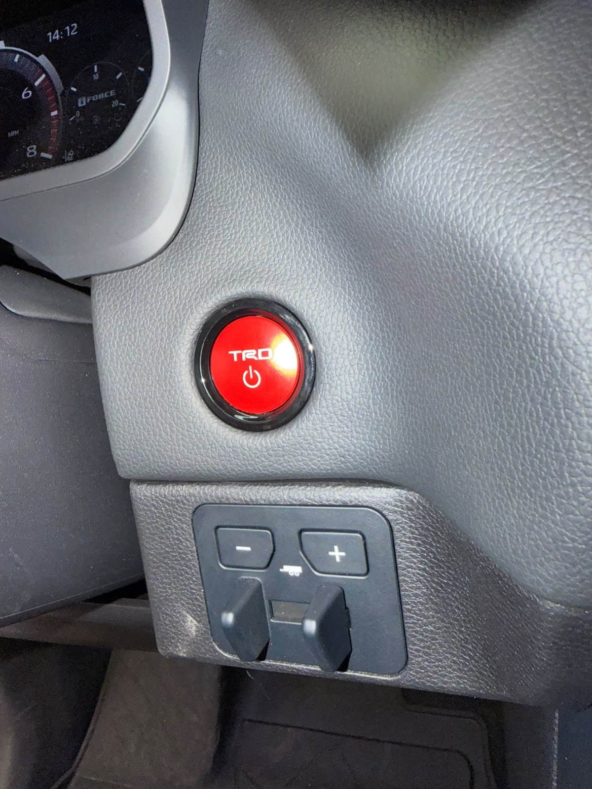 TOYOTA SEQUOIA TRD PRO 2026 2026