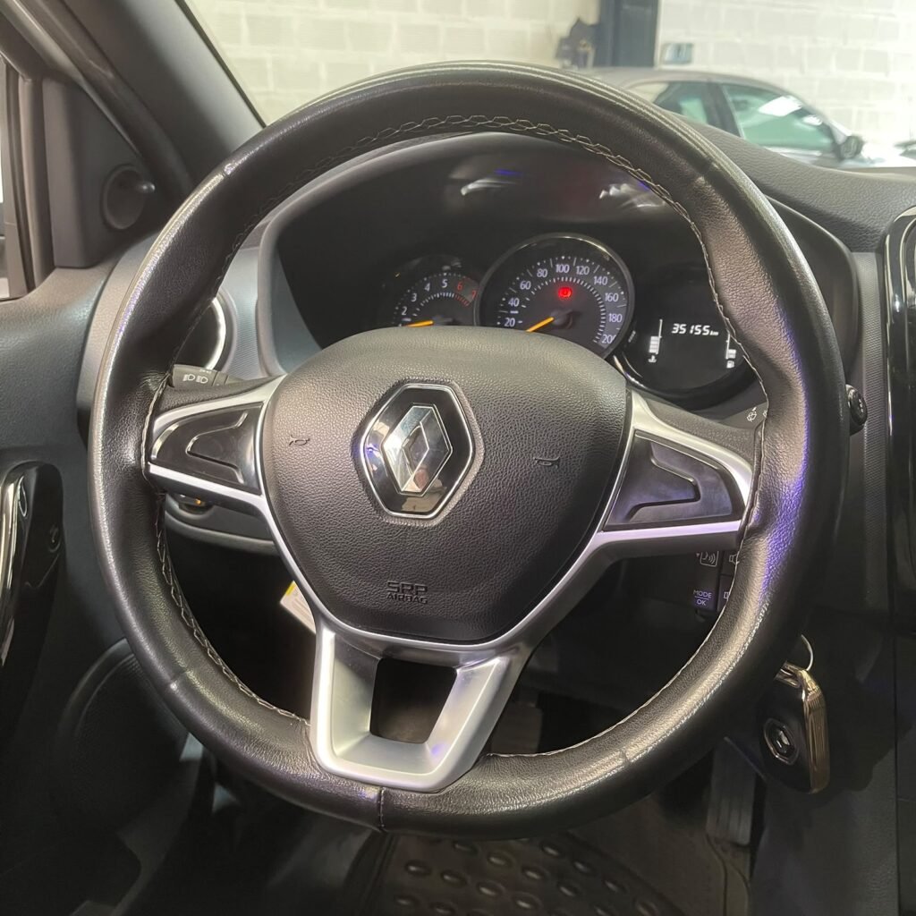 Renault RENAULT LOGAN LIFE+ 2024 — Cars Bogotá
