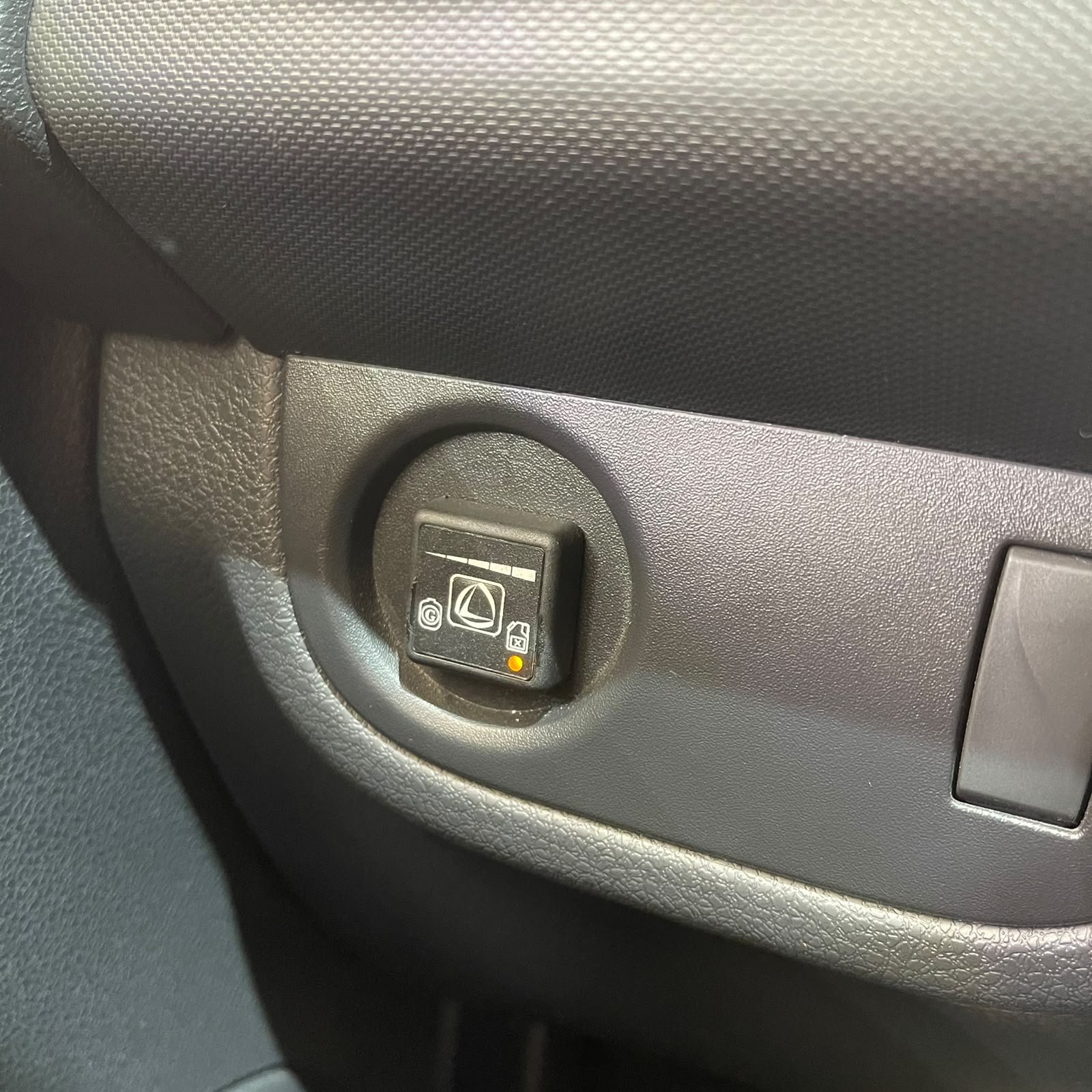 RENAULT LOGAN LIFE+ 2024 2024