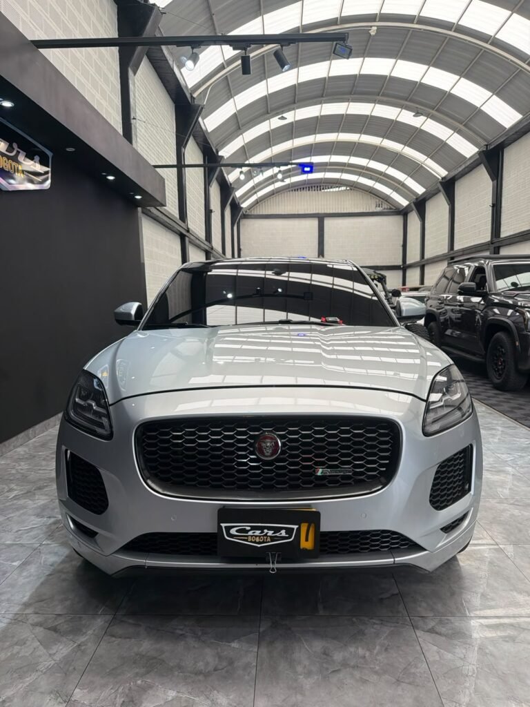 Jaguar JAGUAR E-PACE SE 2018 — Cars Bogotá