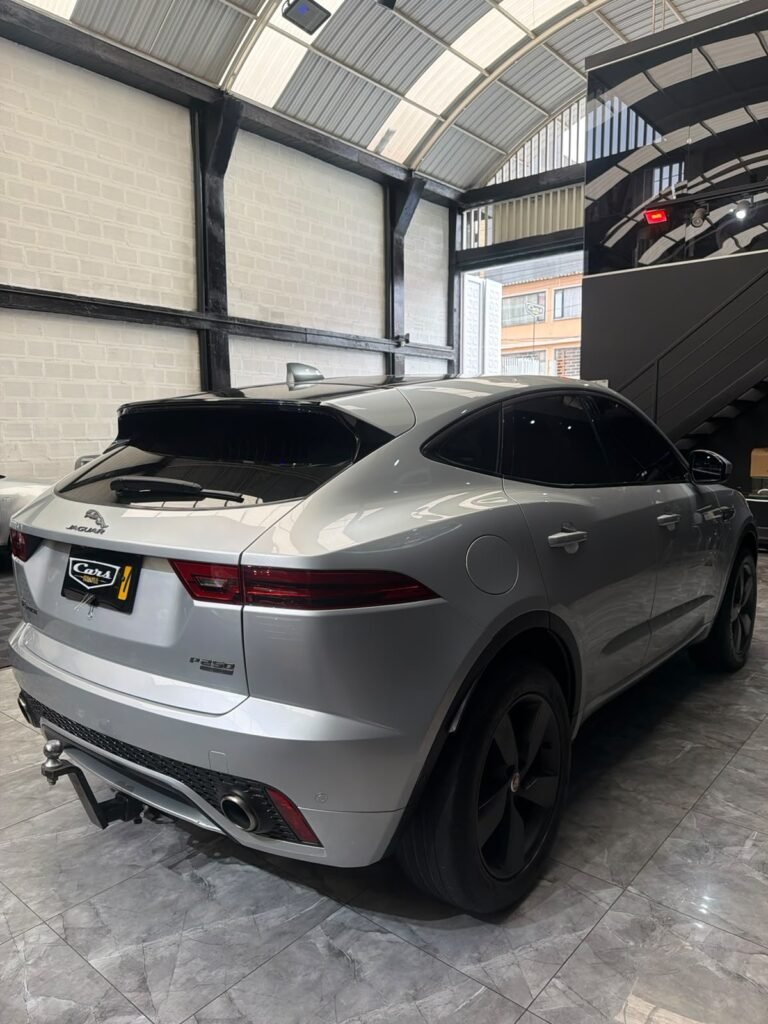Jaguar JAGUAR E-PACE SE 2018 — Cars Bogotá
