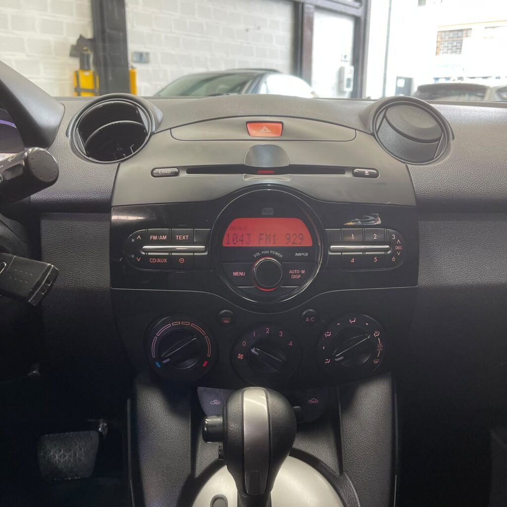 Mazda MAZDA 2 AUTOMÁTICO – 2012 — Cars Bogotá