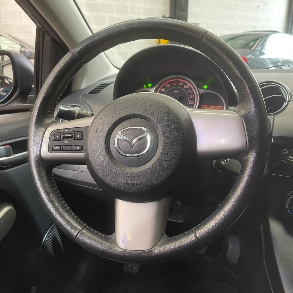 Mazda MAZDA 2 AUTOMÁTICO – 2012 — Cars Bogotá