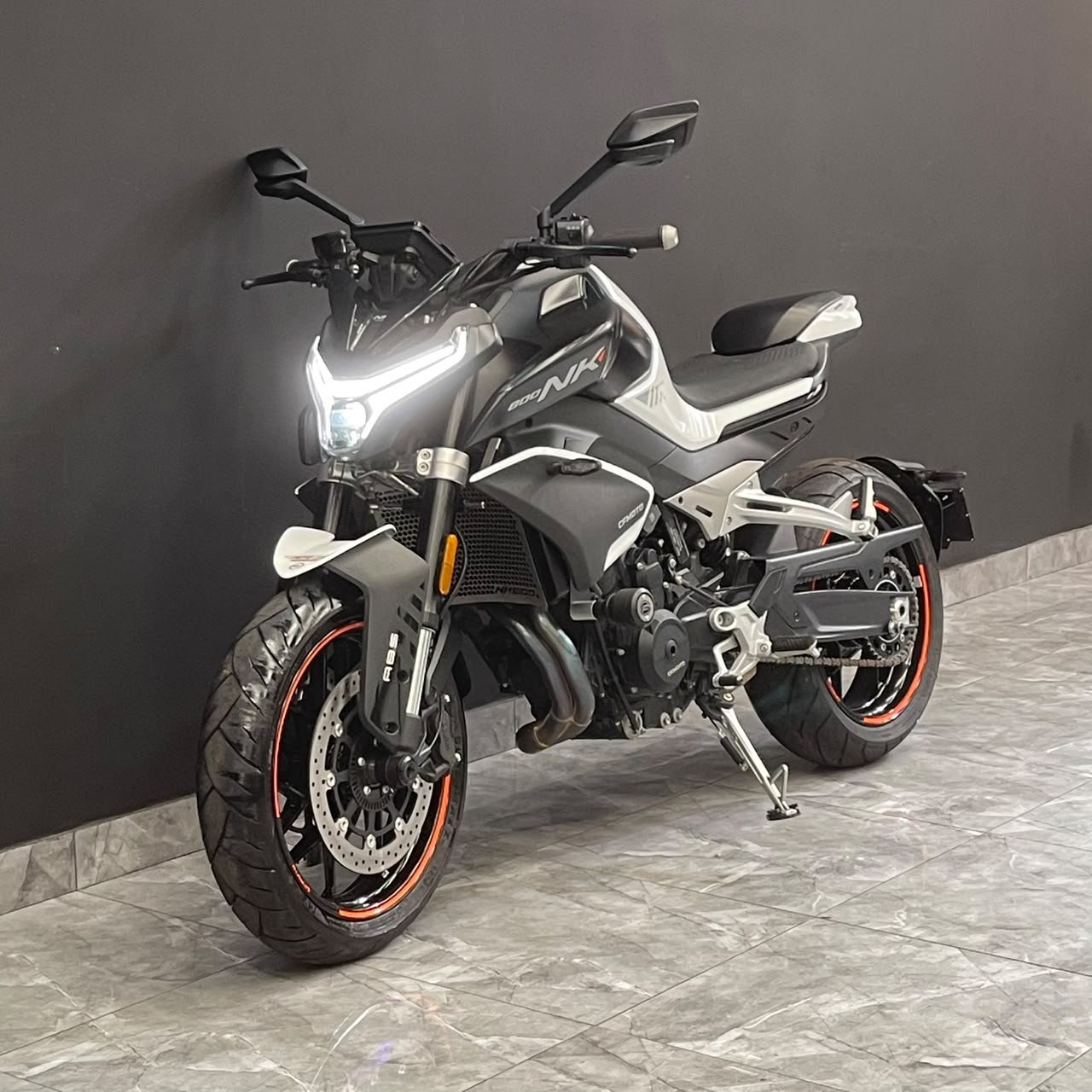 CFMOTO 800NK 2024