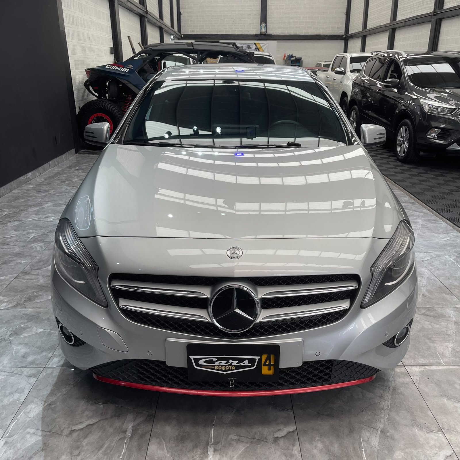 MERCEDES-BENZ A 200 2014