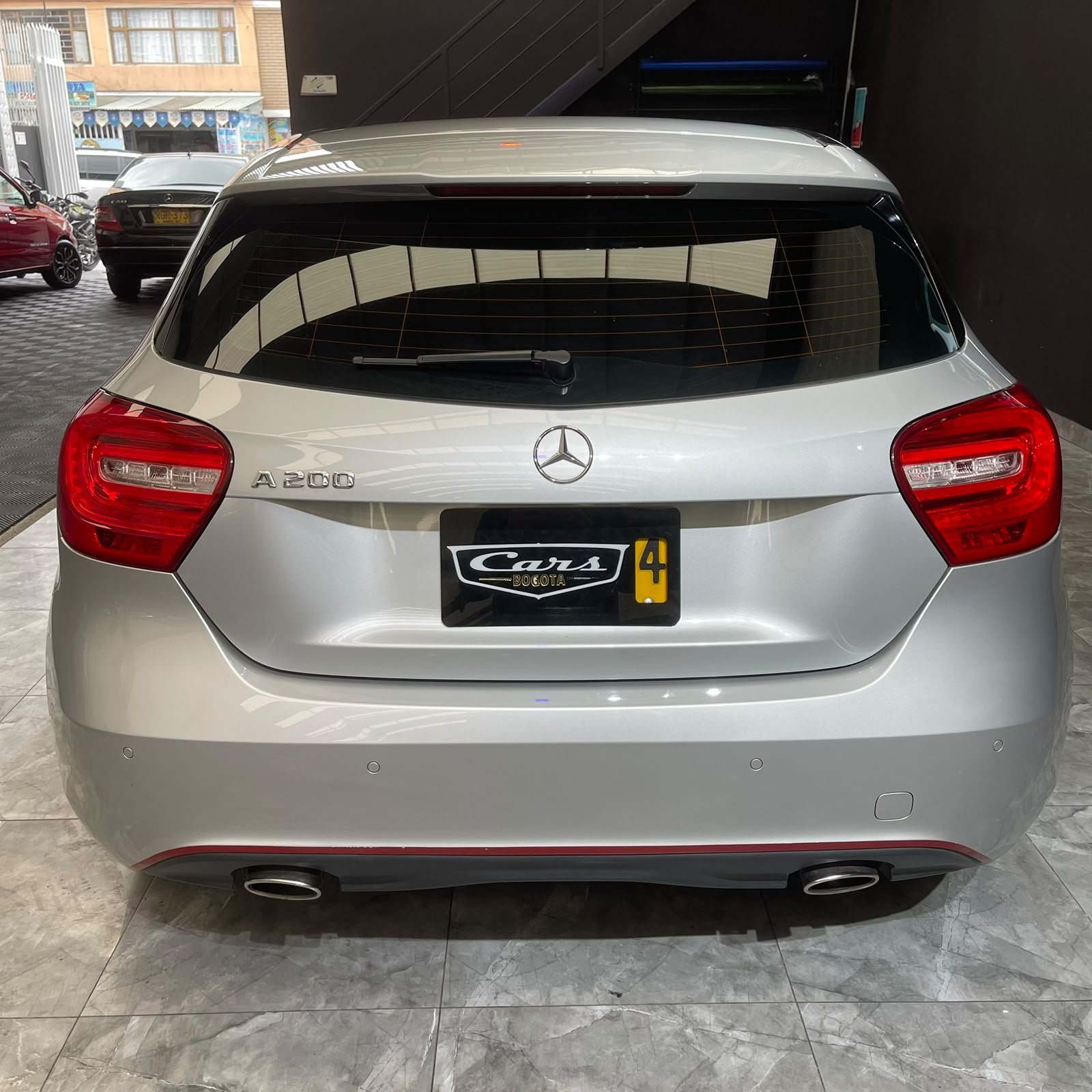 MERCEDES-BENZ A 200 2014