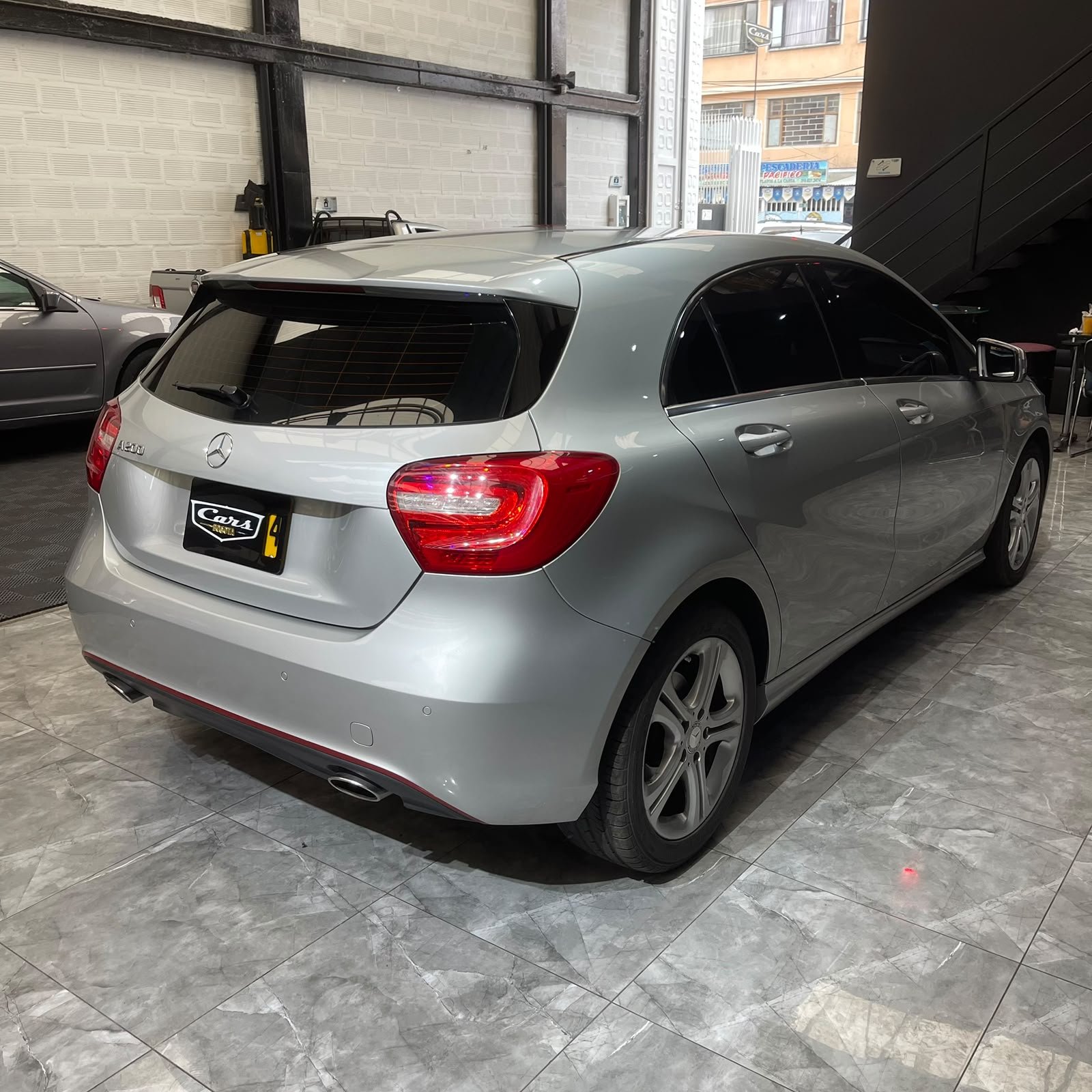 MERCEDES-BENZ A 200 2014