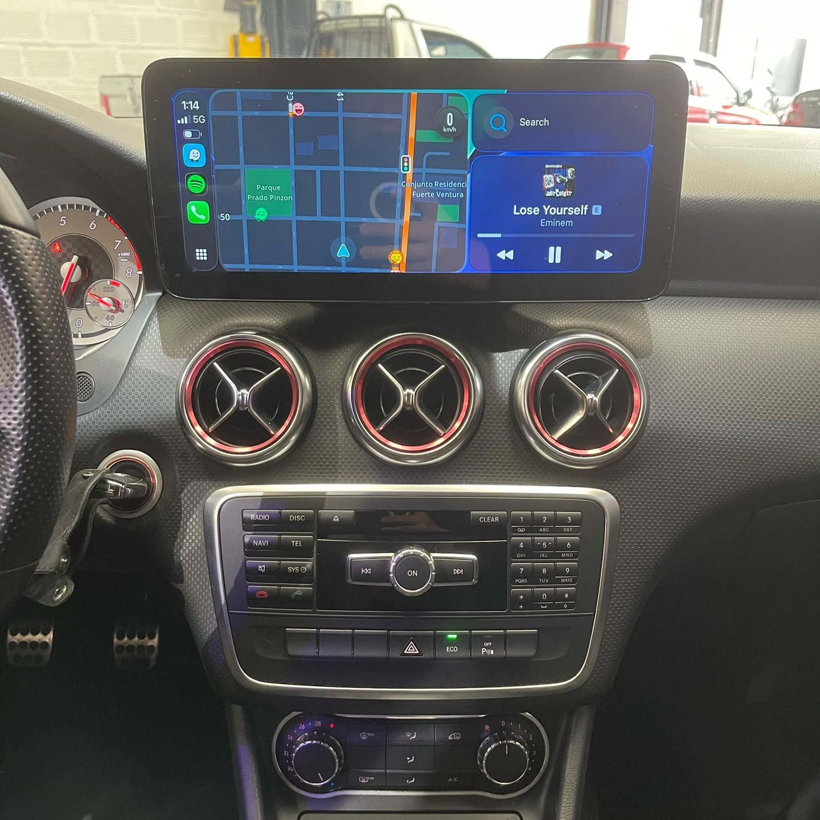MERCEDES-BENZ A 200 2014