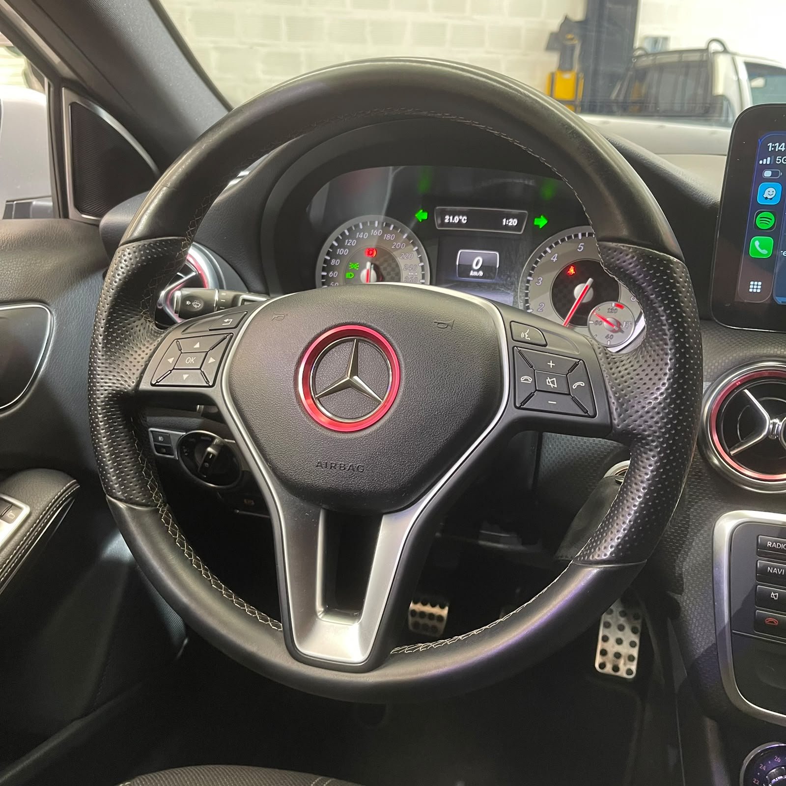 MERCEDES-BENZ A 200 2014