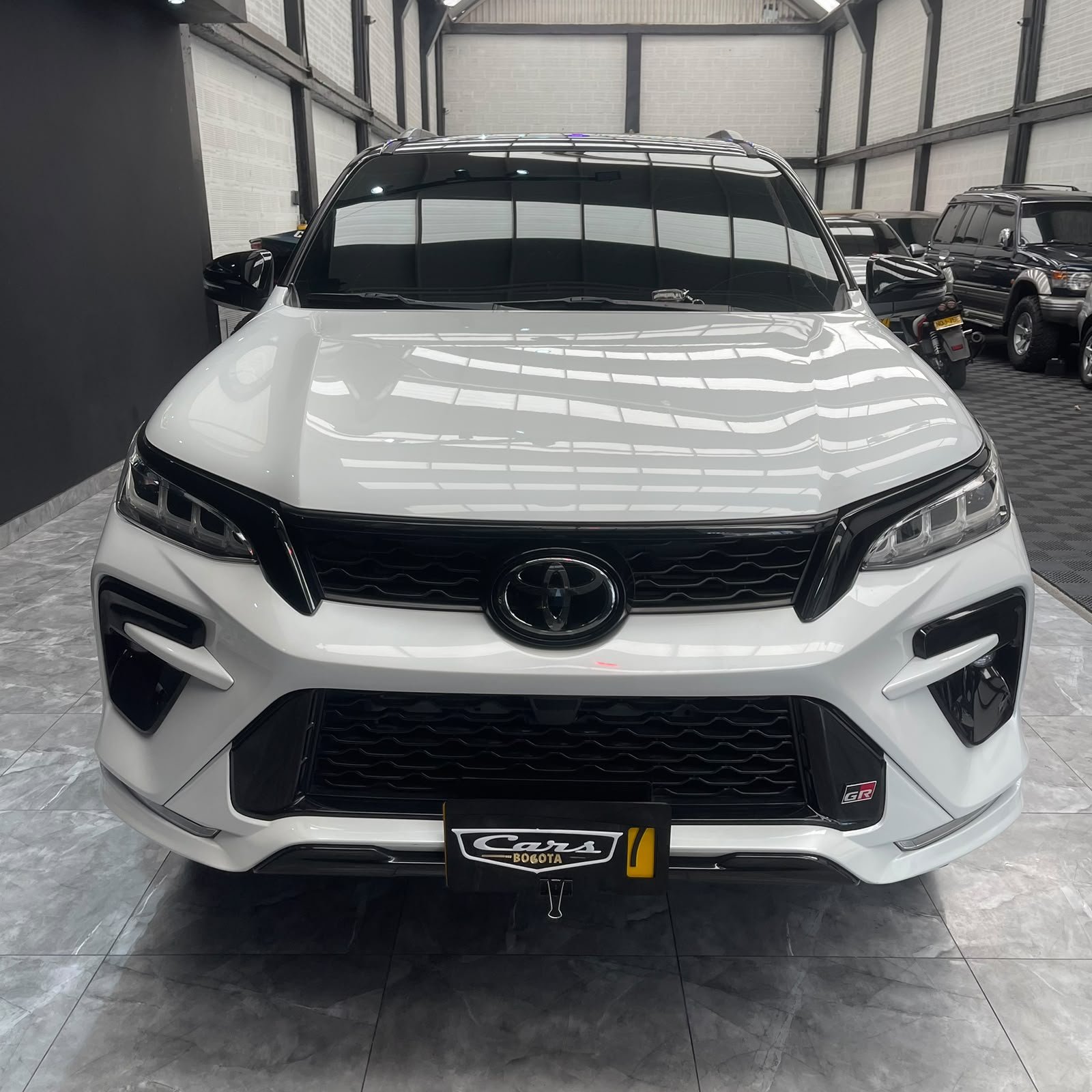TOYOTA FORTUNER GR — 2023 2023