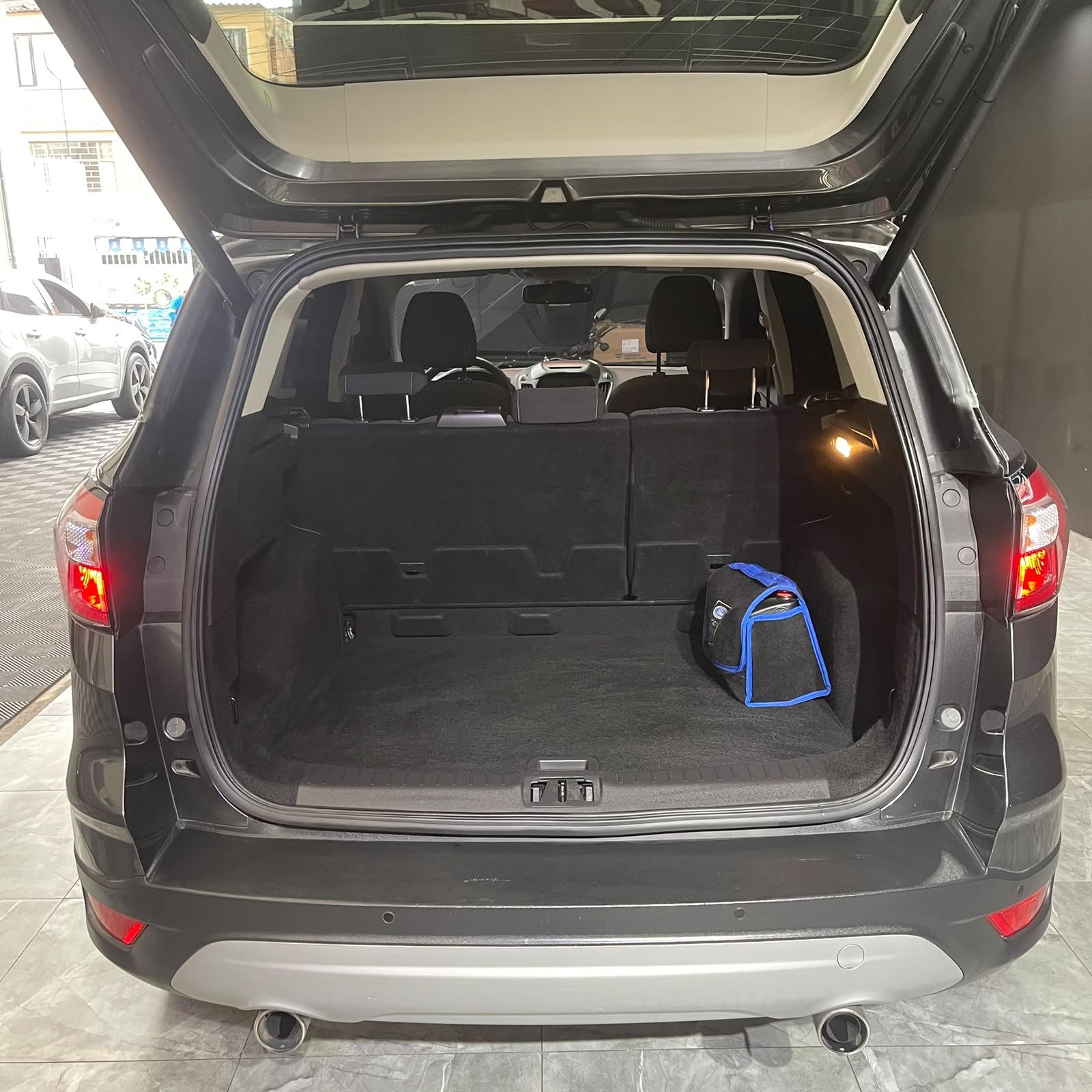 FORD ESCAPE SE AWD 2018