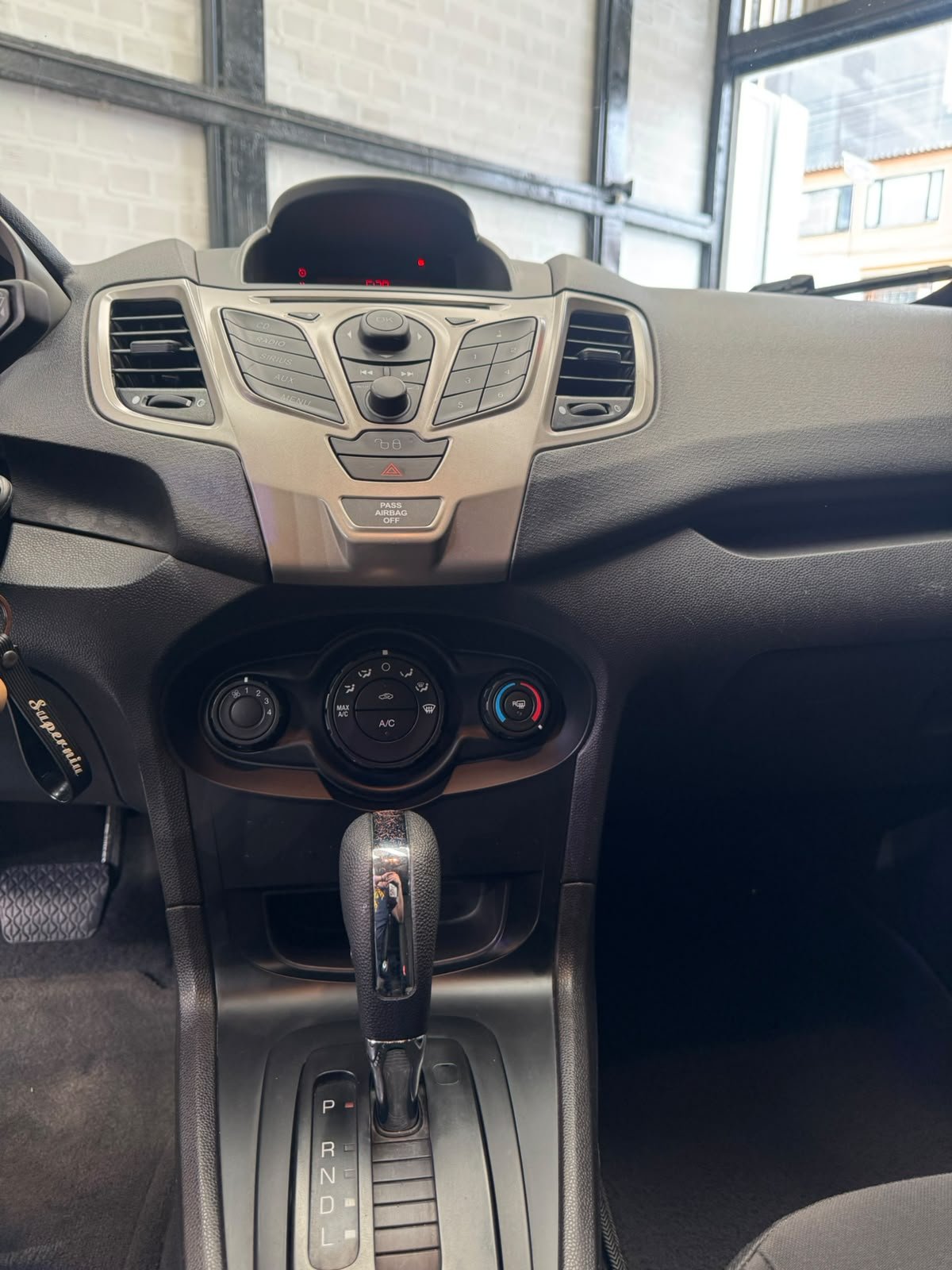 FORD FIESTA SE 2011