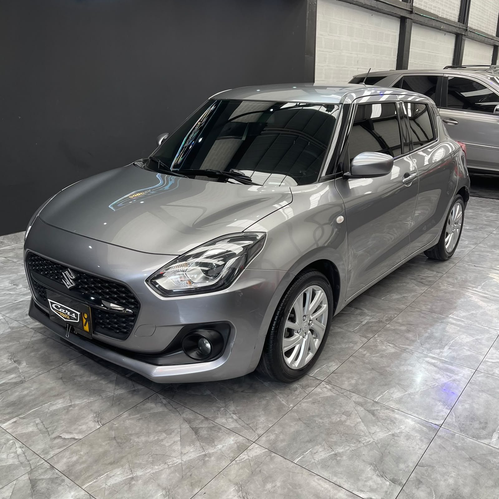 SUZUKI SWIFT HÍBRIDO 2023