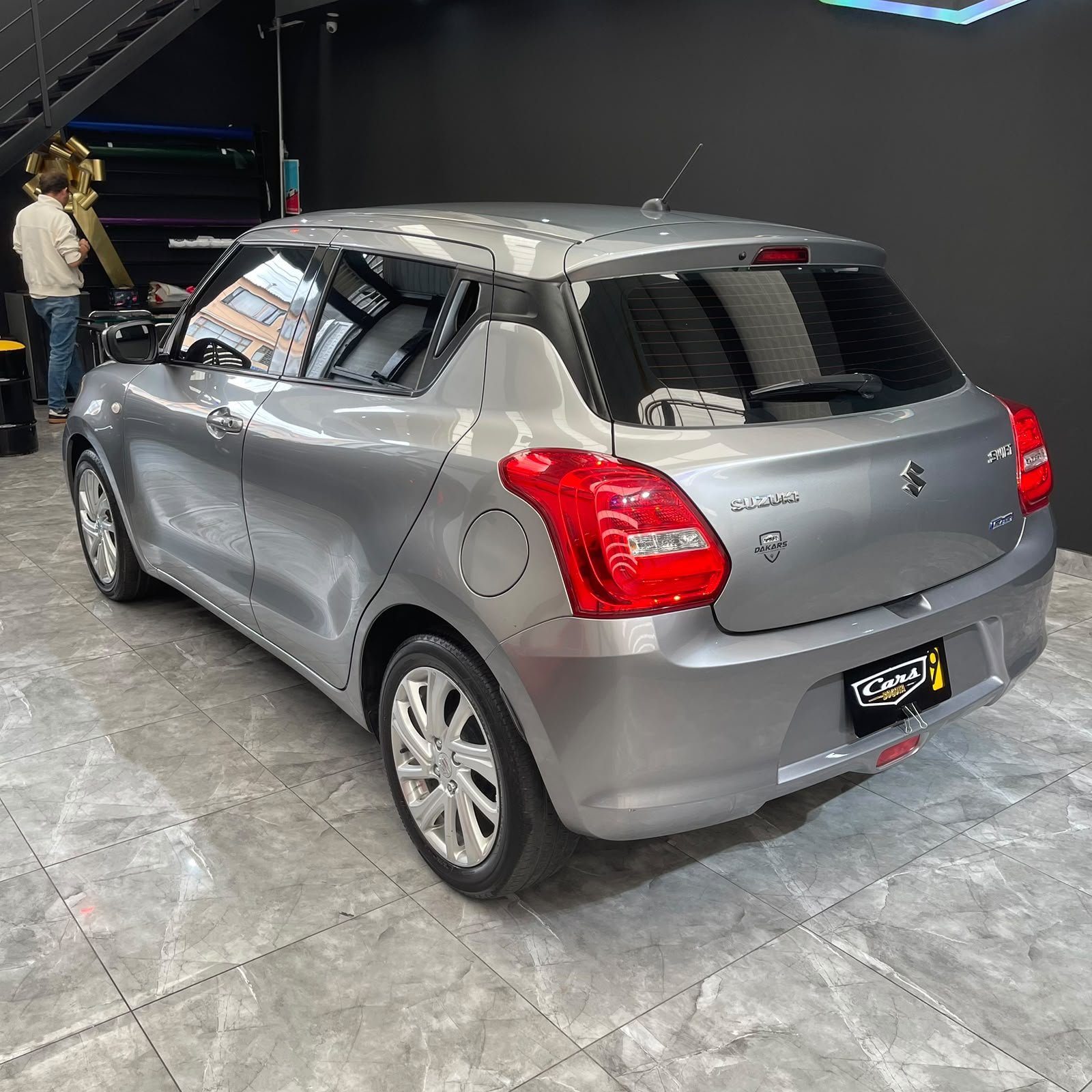SUZUKI SWIFT HÍBRIDO 2023