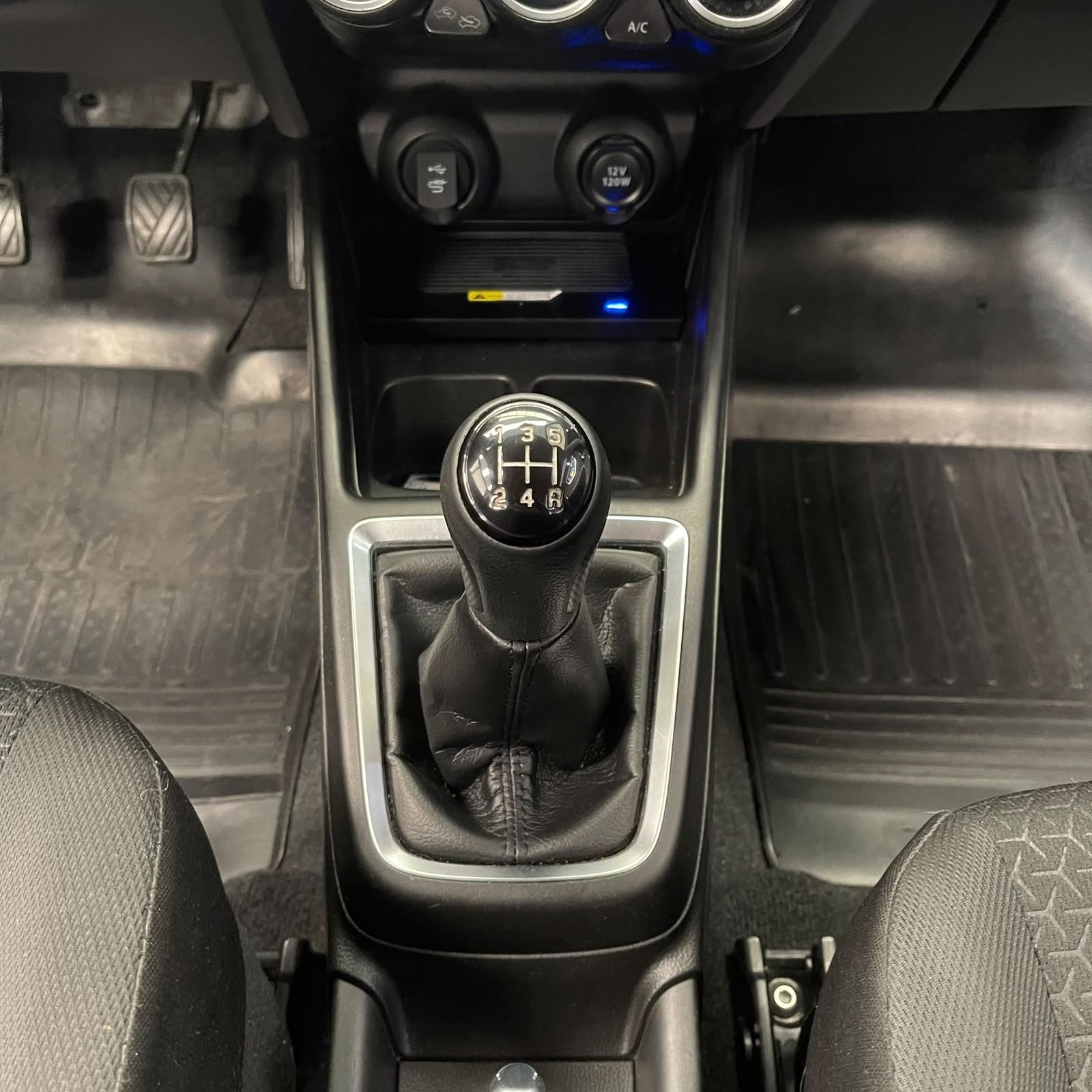 SUZUKI SWIFT HÍBRIDO 2023