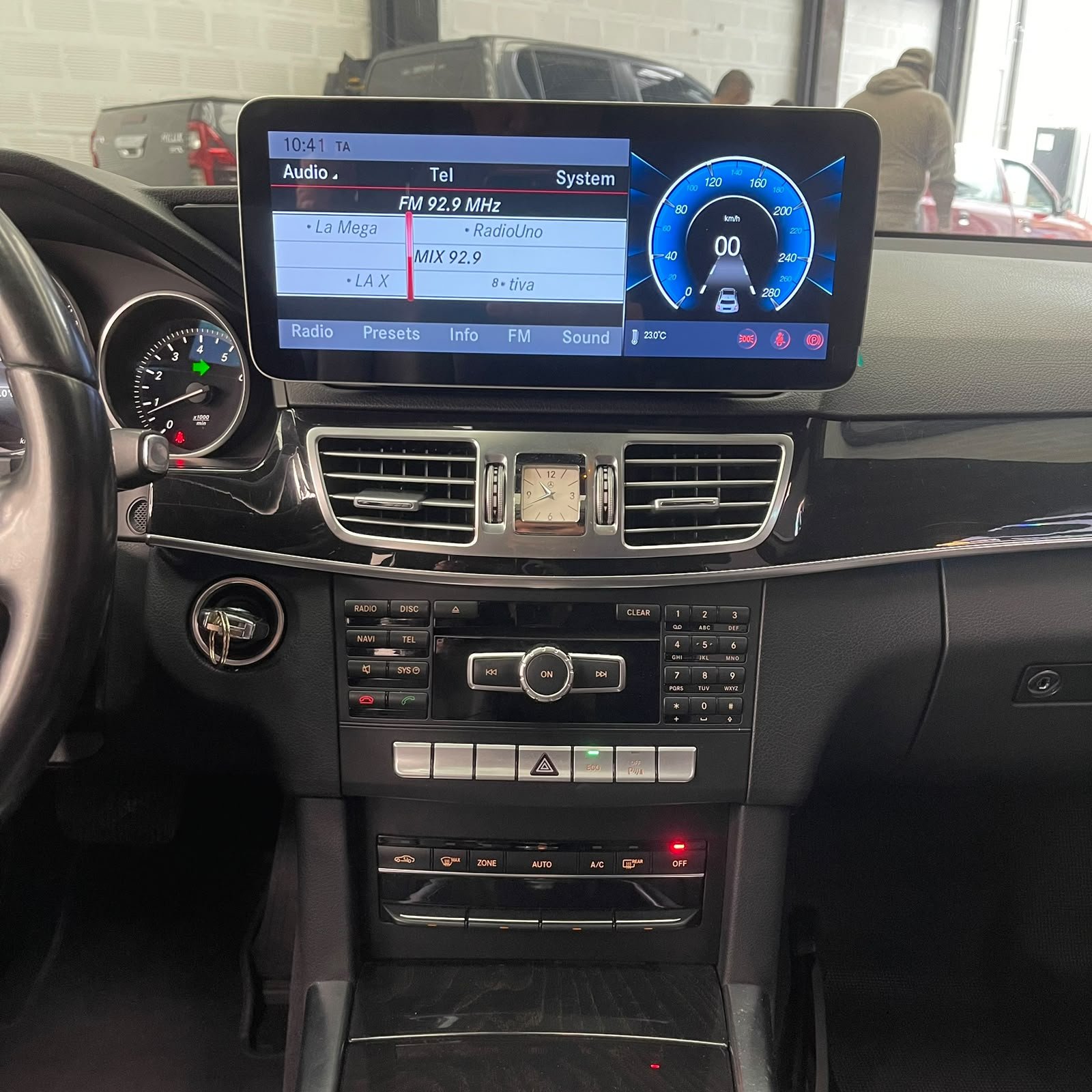 MERCEDES-BENZ E 250 CGI 2015