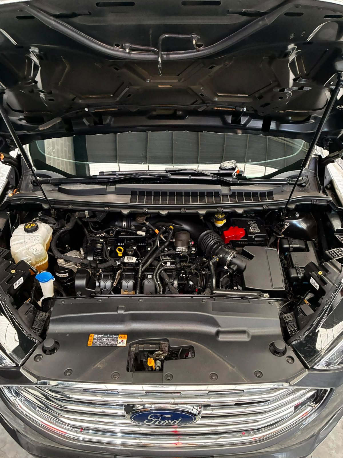 FORD EDGE SEL 2022