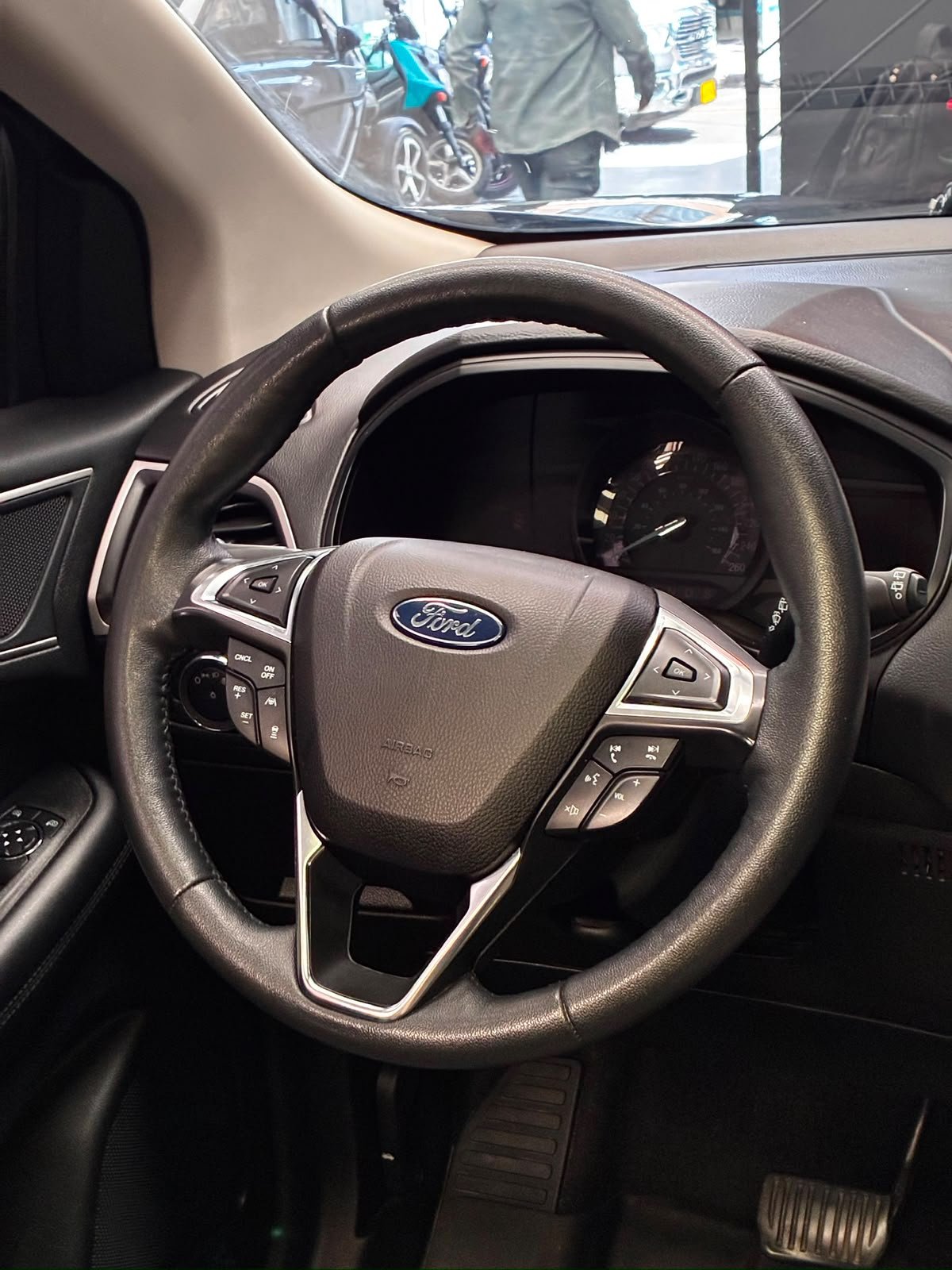 FORD EDGE SEL 2022
