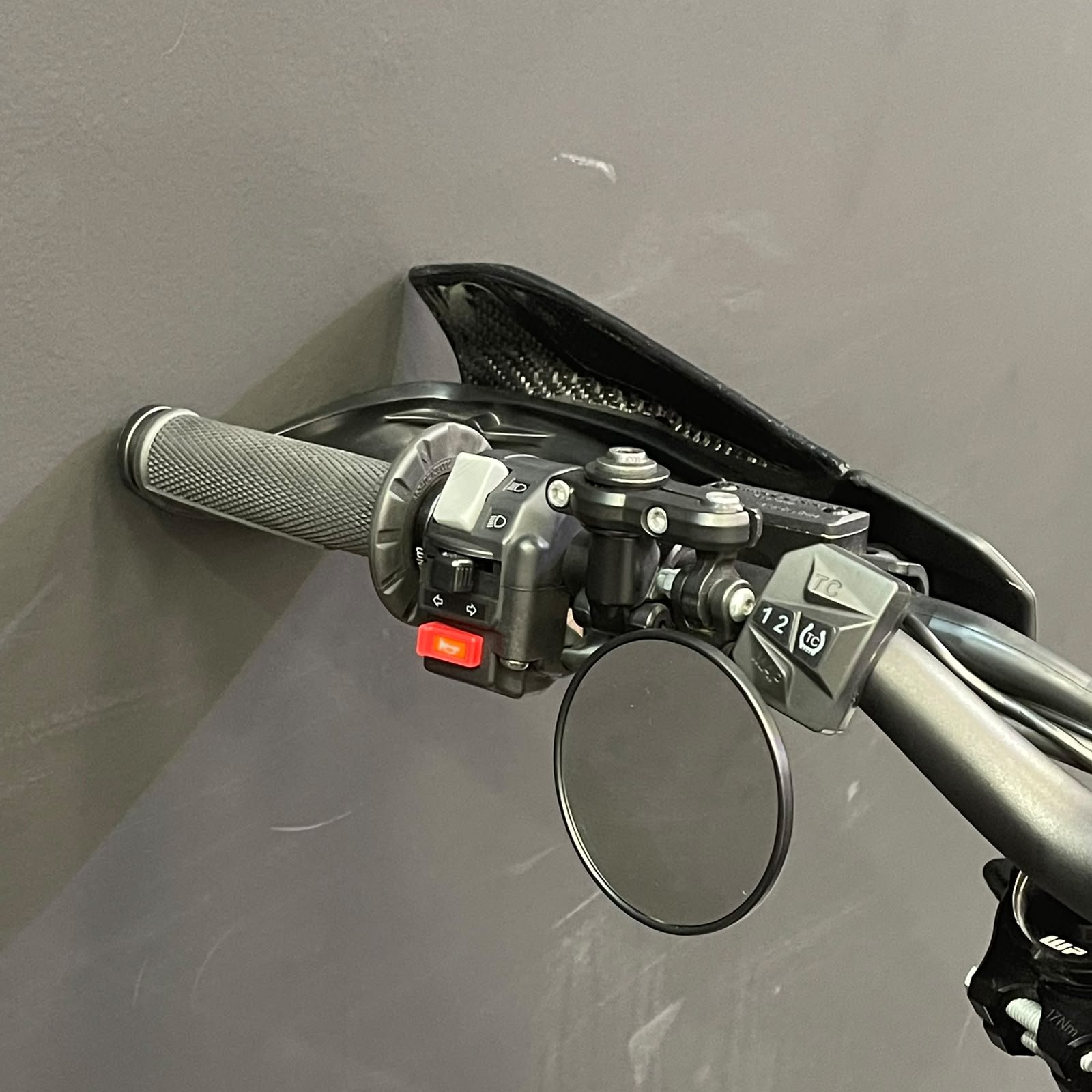 MAZDA KTM 690 SMC R 2023