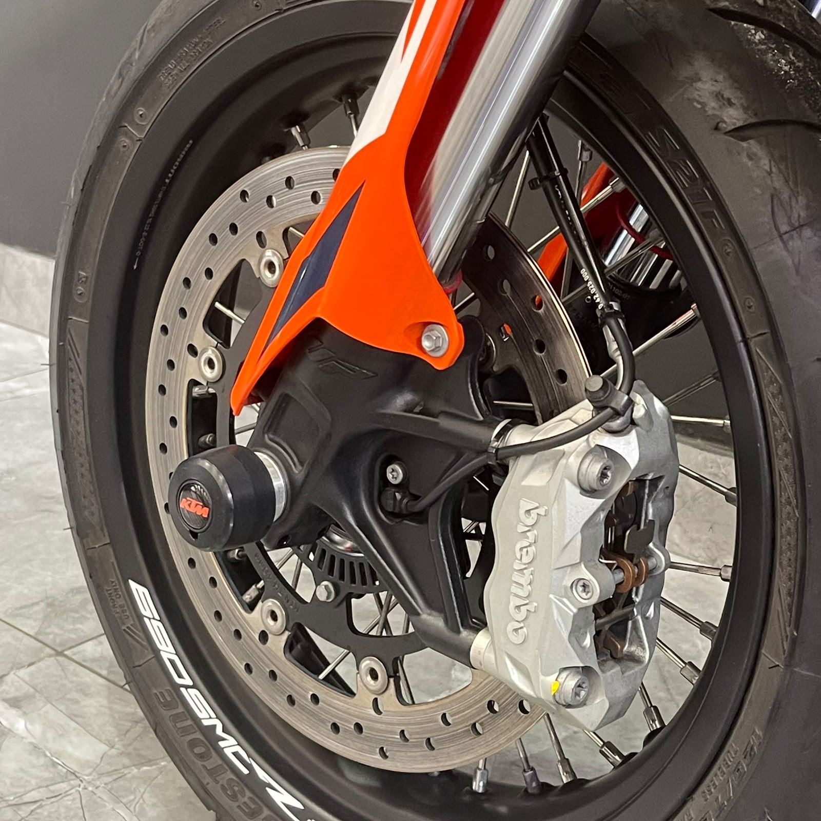 MAZDA KTM 690 SMC R 2023
