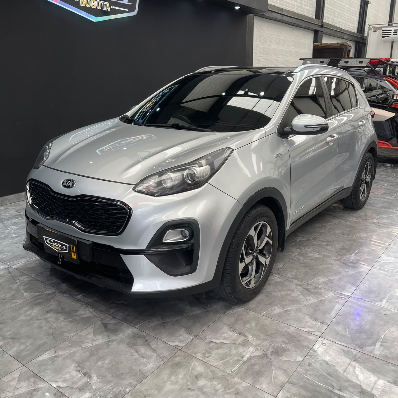 KIA SPORTAGE VIBRANT DIÉSEL HÍBRIDA 4X4 2021